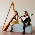 „Toys for Two“, das sind die Harfenistin Margret Köll und der Lautenist Luca Pianca - Foto: Armin Linke
