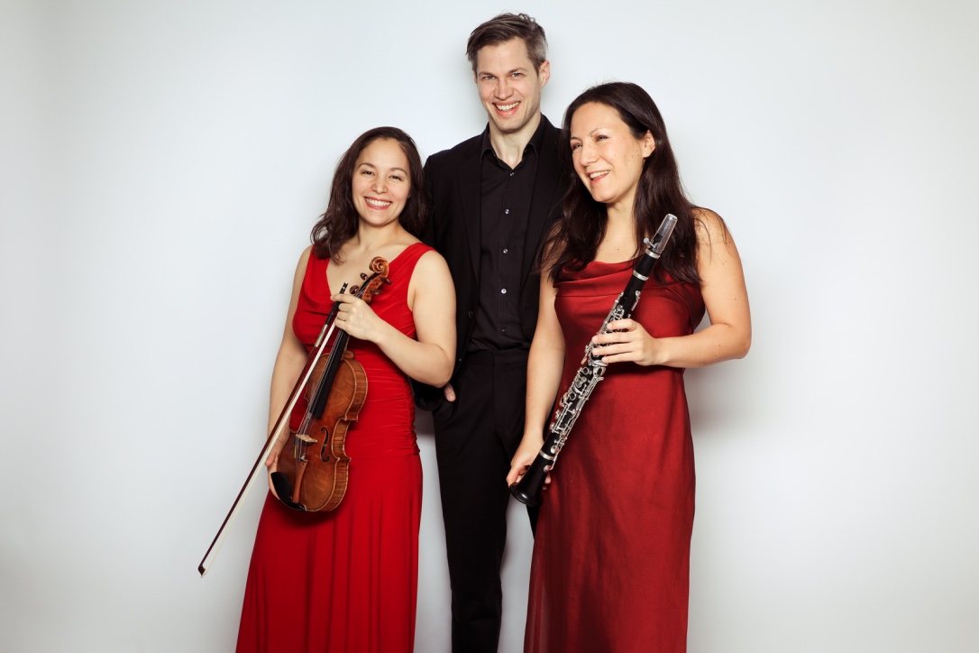 »Von Klassik bis Tango« - Das Trio Schmuck mit Werken für Klarinettentrio von Mozart, Schumann und Piazzolla